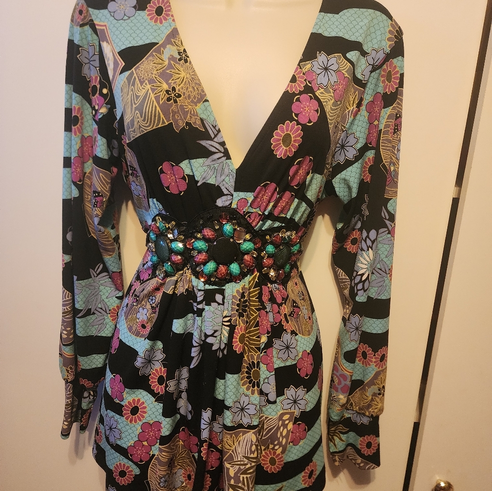 Blouse w beaded waist.  Couple beads missing